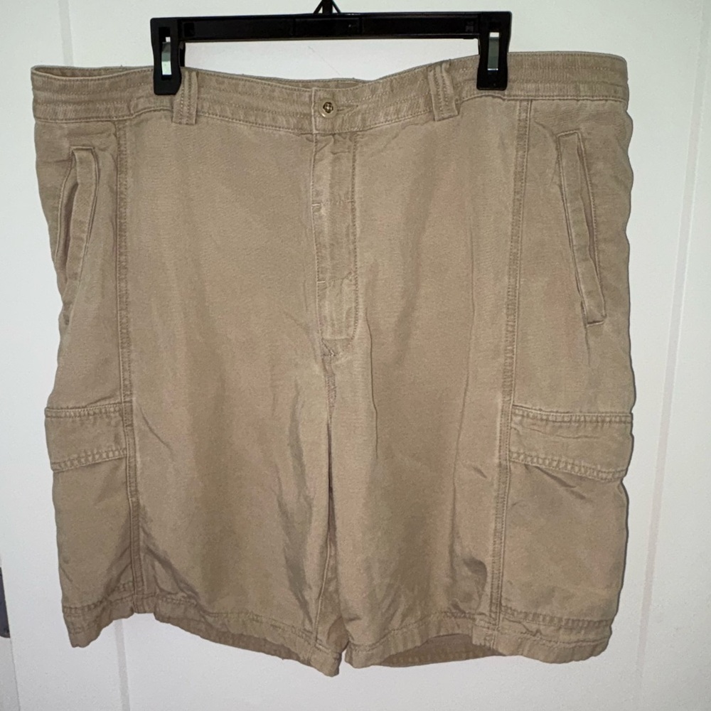 Tommy Bahama Relax cargo shorts sz 42 VGUC